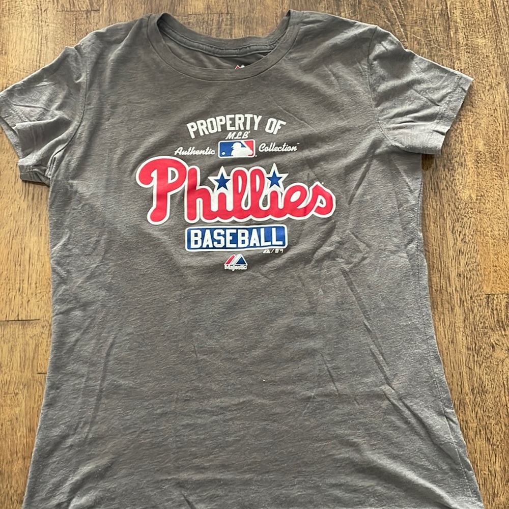 Phillies T-shirt